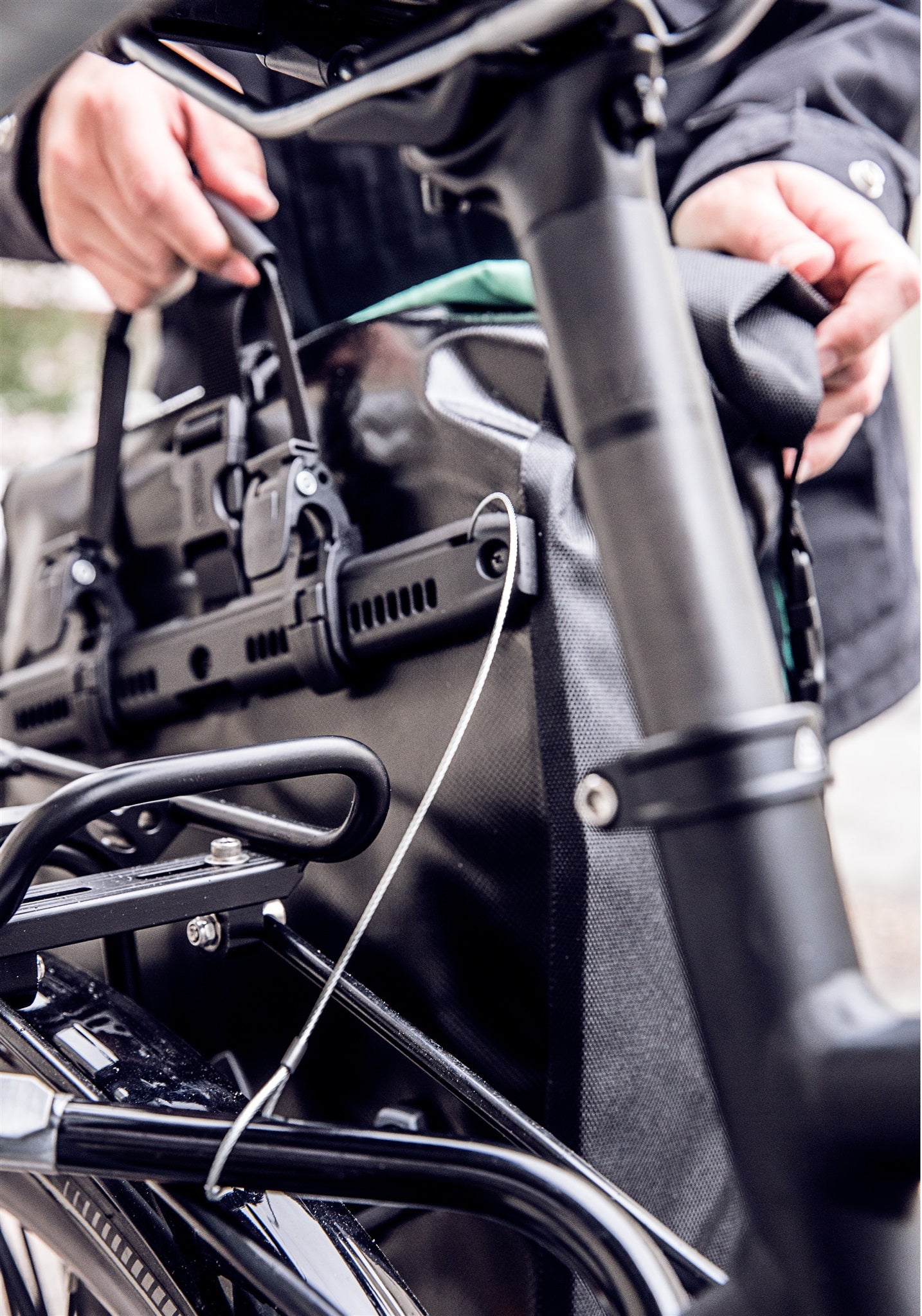 Diefstalbeveiliging voor tassen met QL2/ 2.1/ 2.2 systeem