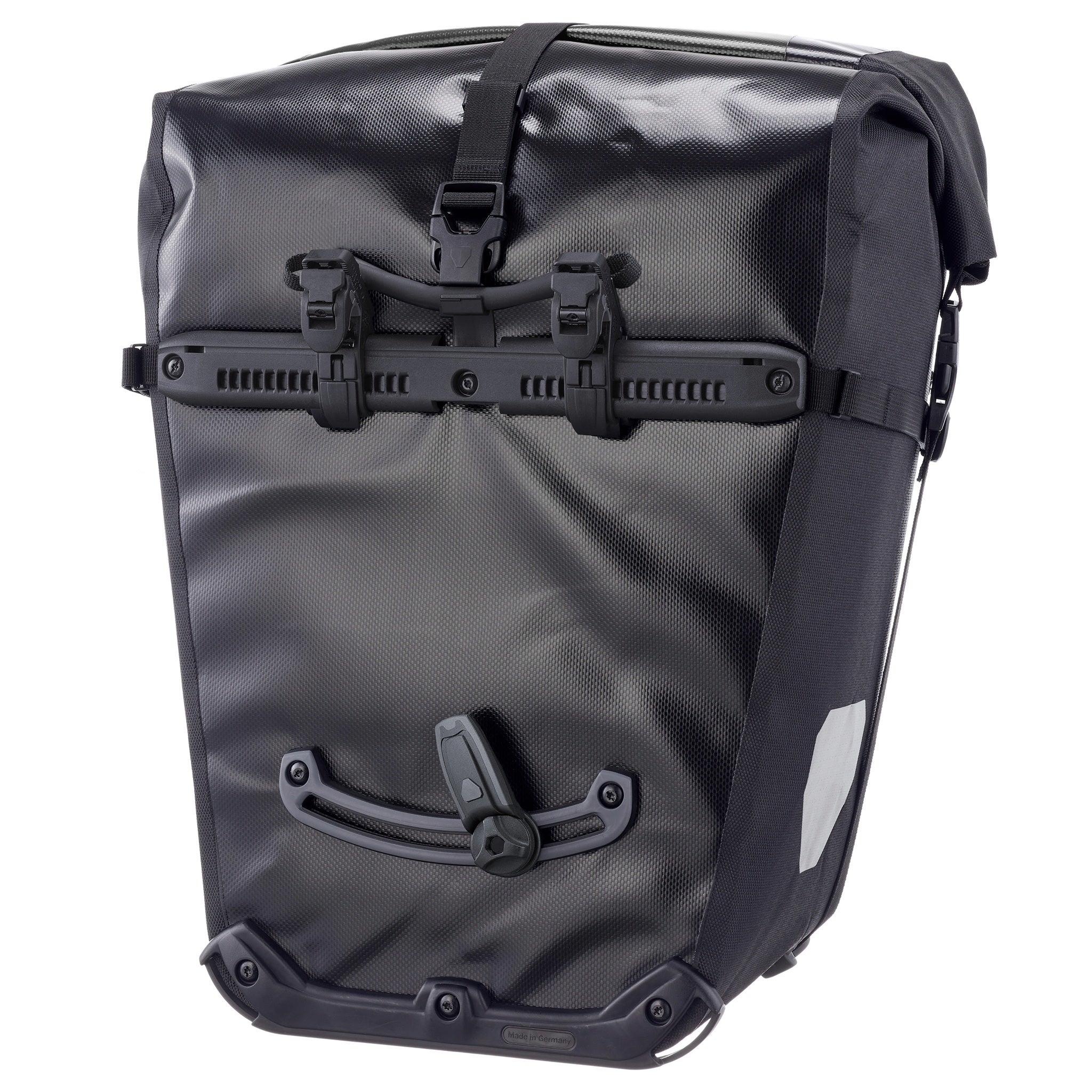 Achteraanzicht van ORTLIEB Back-Roller XL QL2.2 in asphalt - black met Quick-Lock2.2 bevestigingssysteem