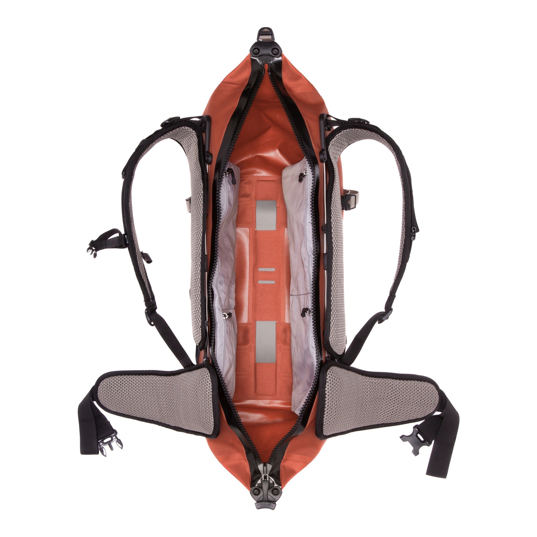 Vista interior de la mochila impermeable ORTLIEB Atrack para exteriores en color rooibos con 25 litros, con compartimento principal espacioso, bolsillos organizadores internos y estructura completamente impermeable.