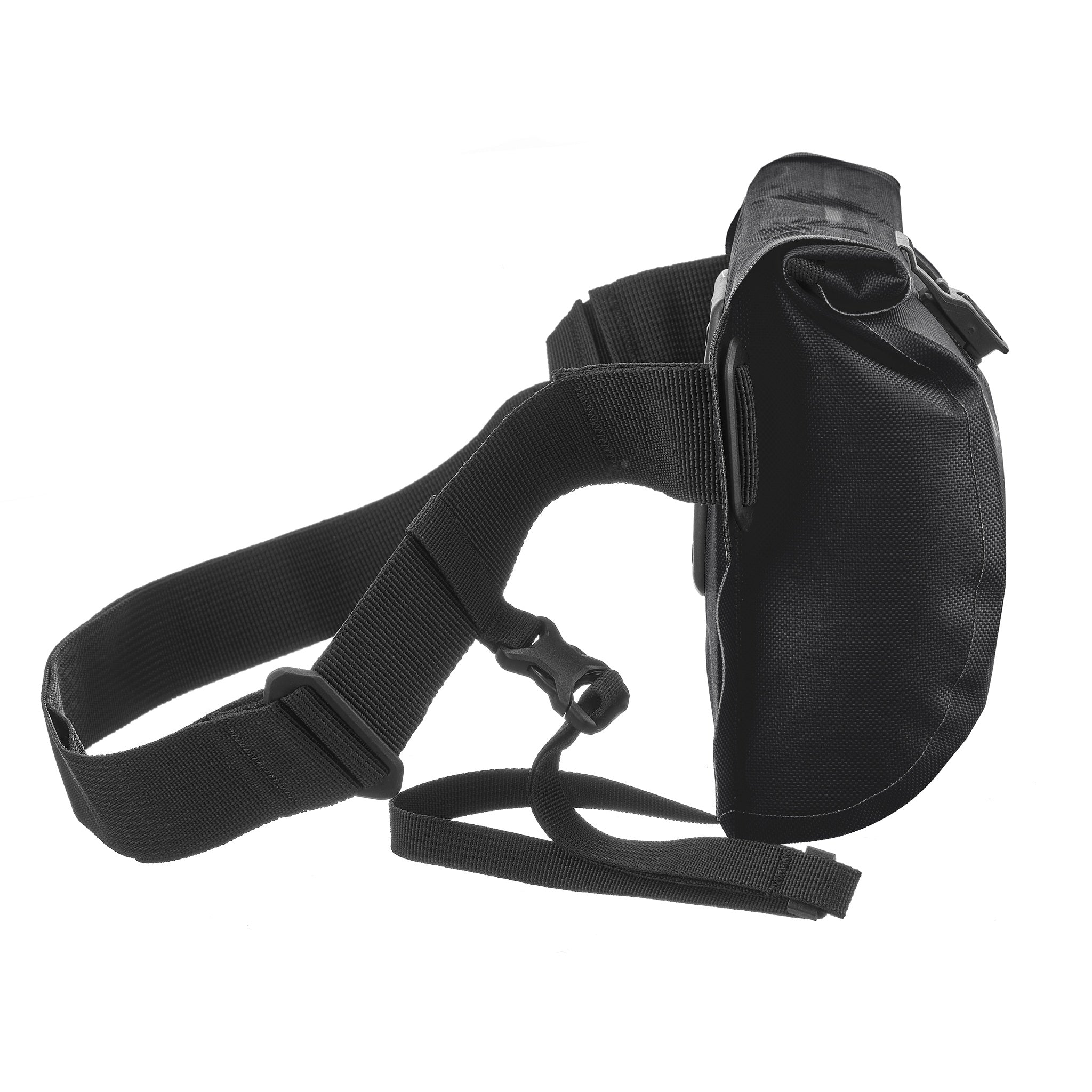 Zijaanzicht van ORTLIEB Velo-Sling Flex in black 2.5 Liter met verstelbare schouderriem
